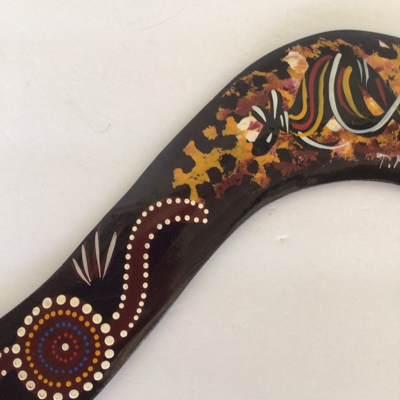 AUSTRALIAN WOODEN BOOMERANG - Picture 4 of 9